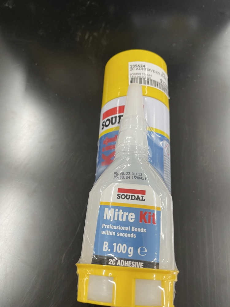 Soudal 2c Adhesive Kit 400ml