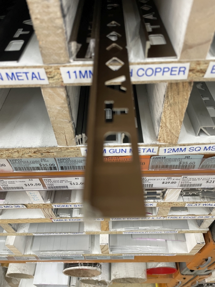 11mm TILE ANGLE  3mtr BRUSHED COPPER