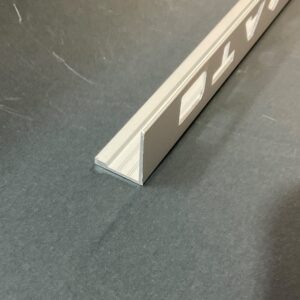 15mm Tile Angle 3mtr Matt Silver