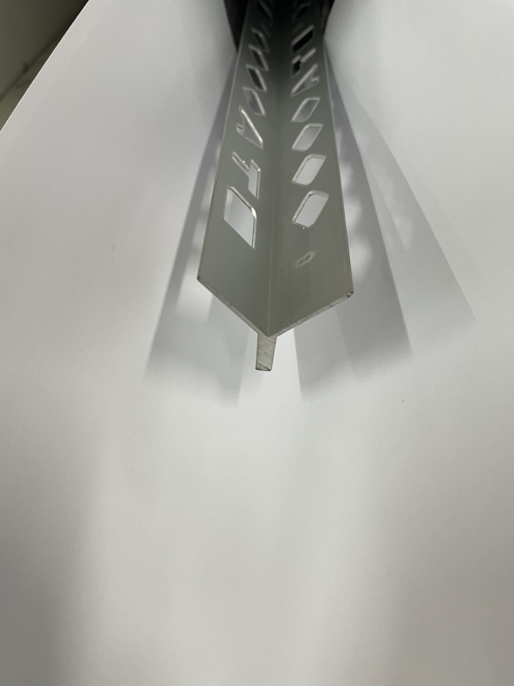 Y Angle For 8mm Tiles 3mtrs Matt Silver
