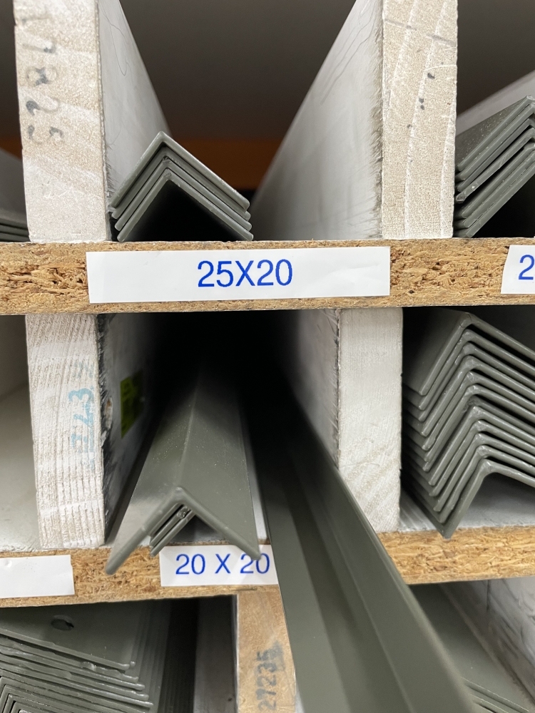 Angle 20mm X 20mm X 1.6mm X 6.5mtrs Woodland Grey Matt