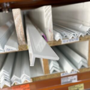 Angle 25mm x 12mm x 3mm Pearl White