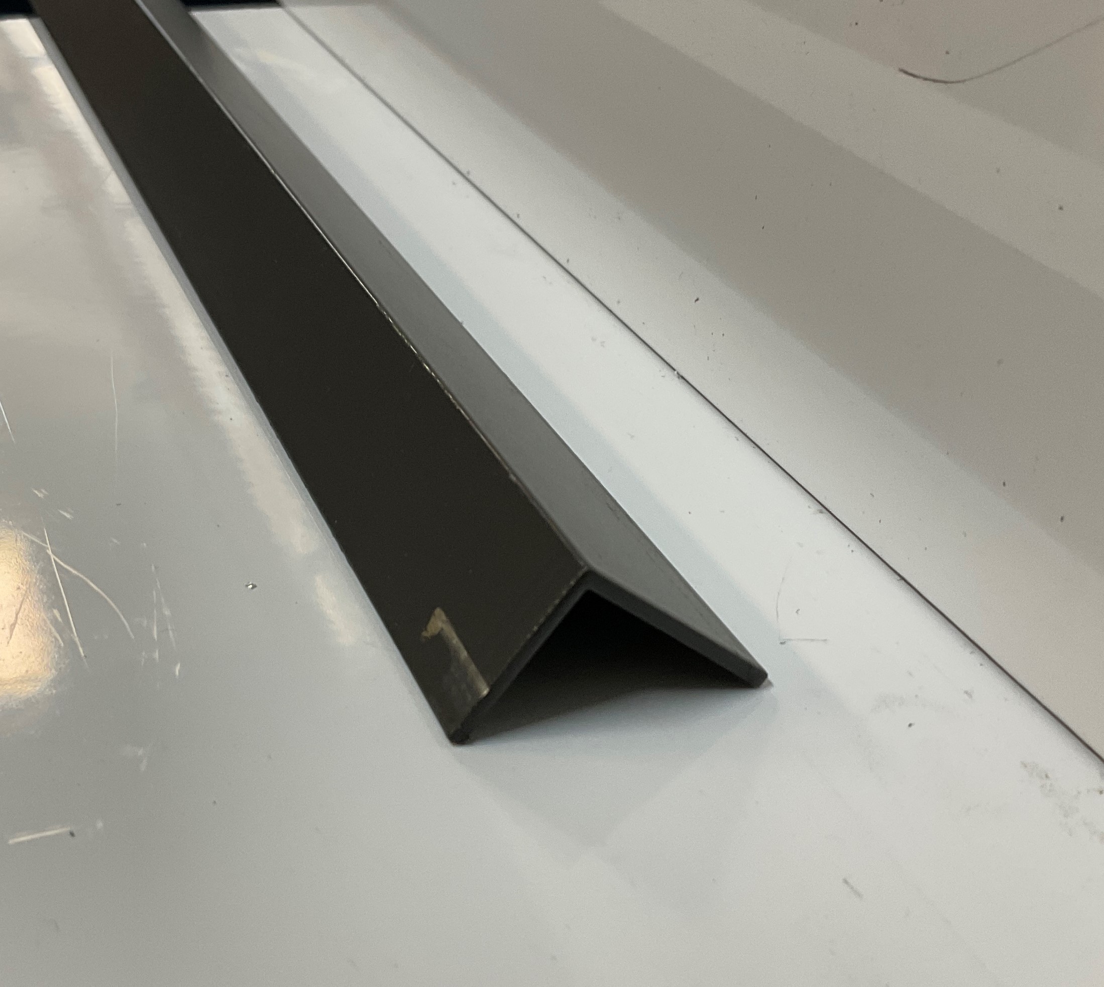 Angle 25mm x 20mm  x 1.6mm x 6.5Mtrs - Monument Matt