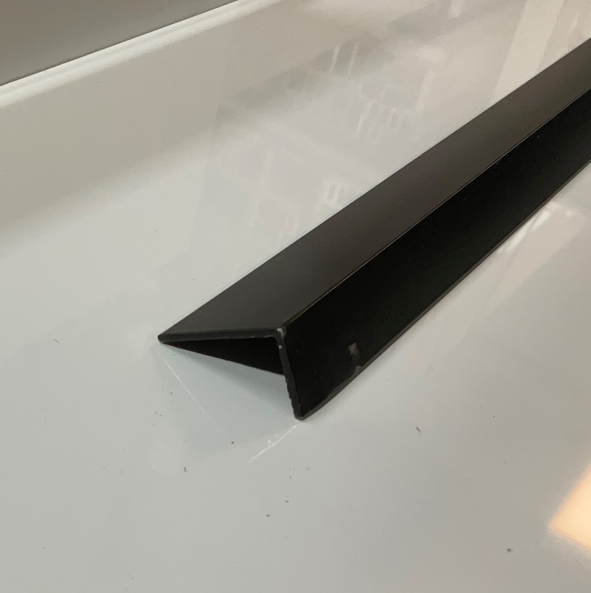 Angle 32mm x 20mm x 1.6mm x 6.5Mtrs Matt Black