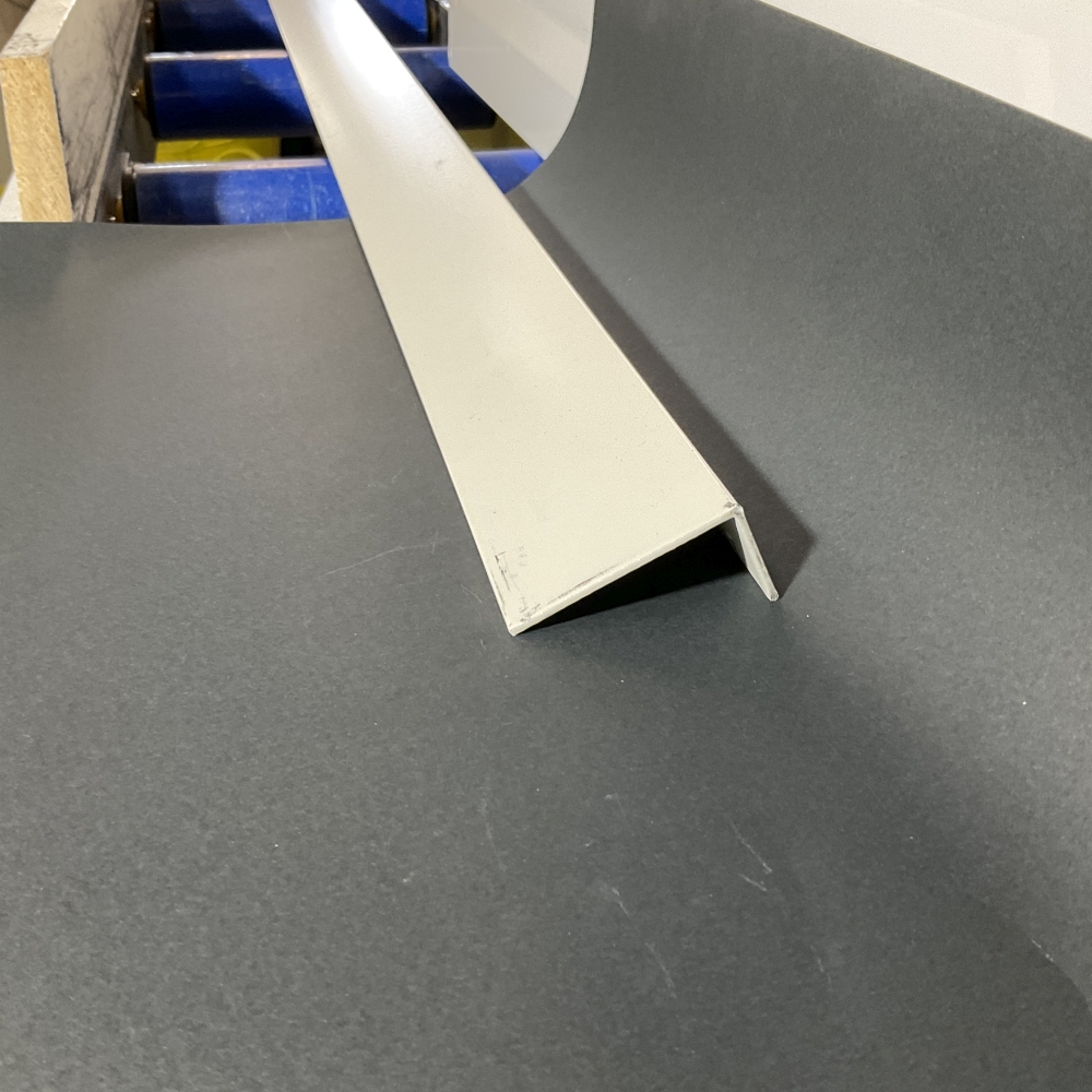 Angle 50mm x 25mm x 1.6mm x 6.5mtrs - Surfmist Matt