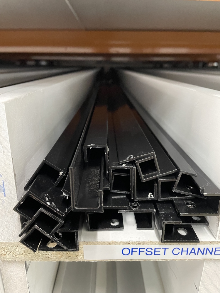Offset Channel 16Base x 25 x 12 x 1.6mm Black 6.5Mtrs