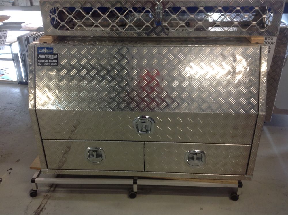 Front Opening Tool Box 1700 X 850 X 550    Half Door