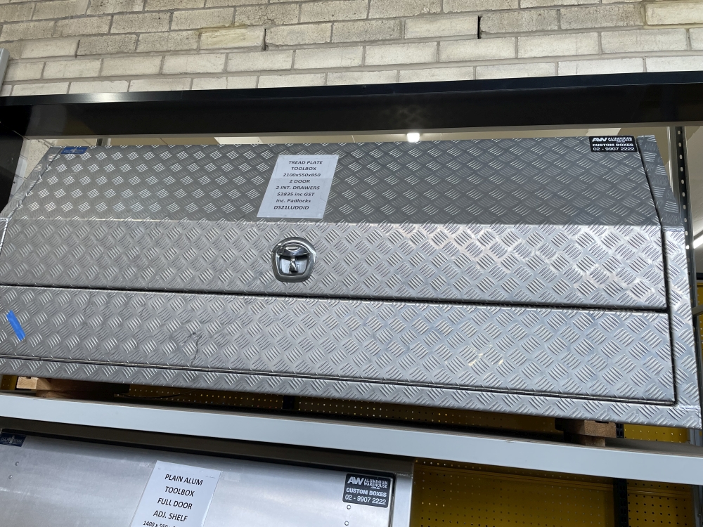 Front Opening Tool Box 2100 x 850 x 550    2 DOOR TREAD PLATE