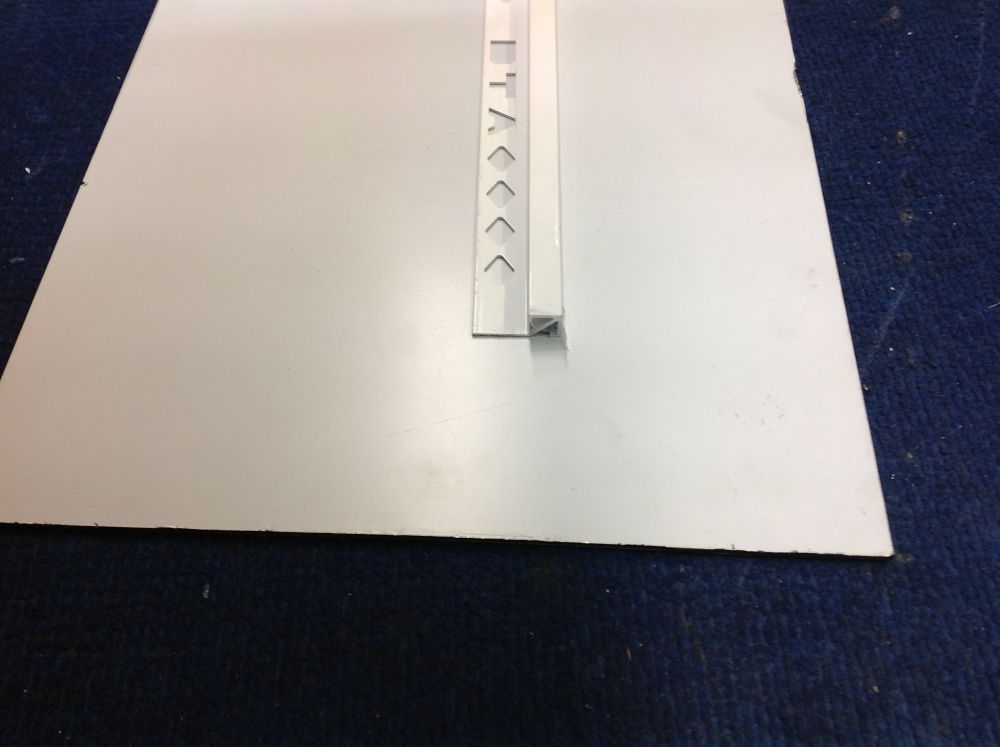 Tile Angle 12mm Square Edge 12mm White