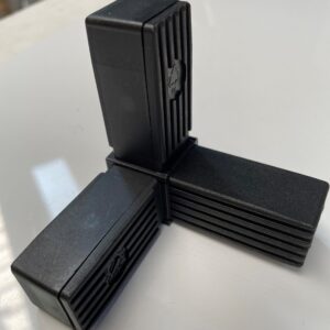25mm Steel "Push-in" Connector Black 3 Leg Cnr