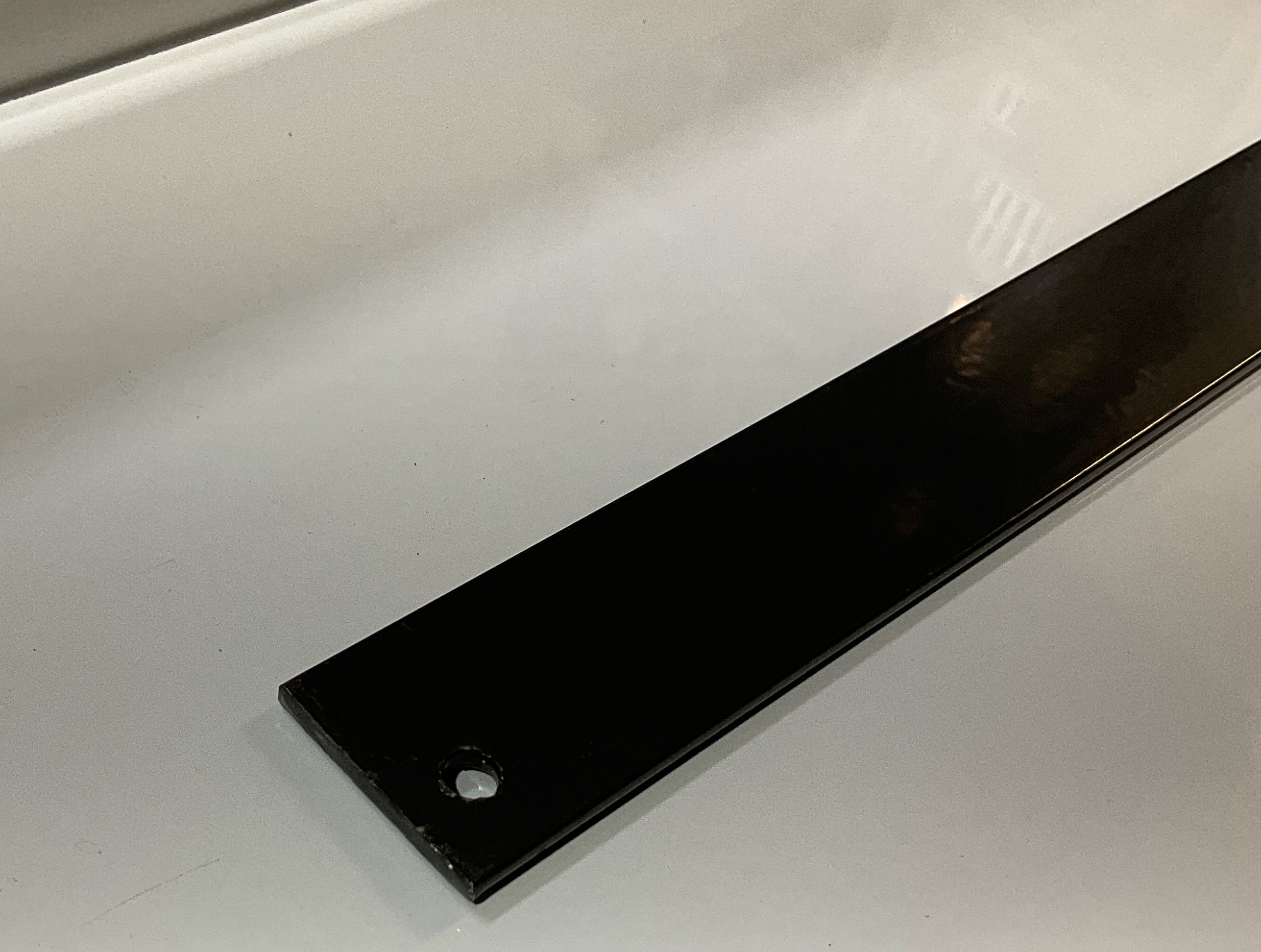 Flat Bar 32mm x 3mm x 4Mtr Monument