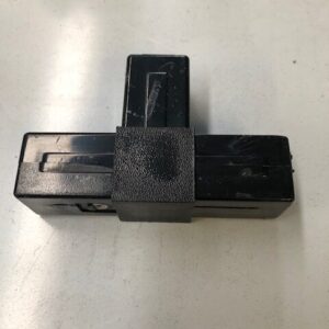 P31 Qubelok 3Leg Flat Connector Black