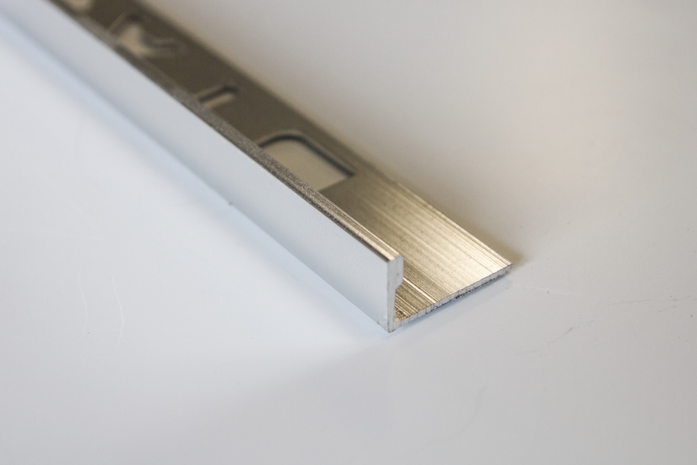 10mm Tile Angle 3mtr Bright Silver